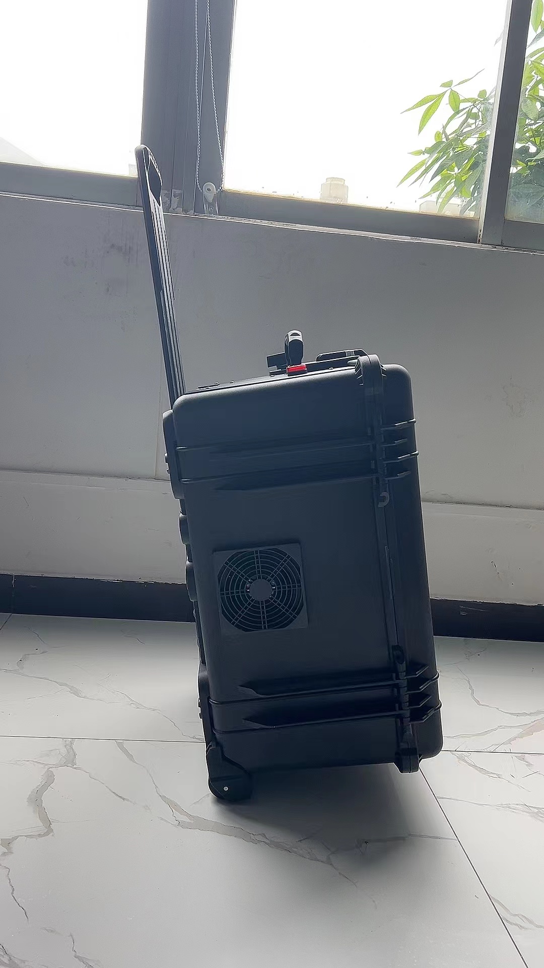 奎屯手拉箱型移动通信干扰器
